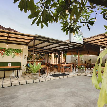 Bali Breezz Hotel Jimbaran Exterior foto